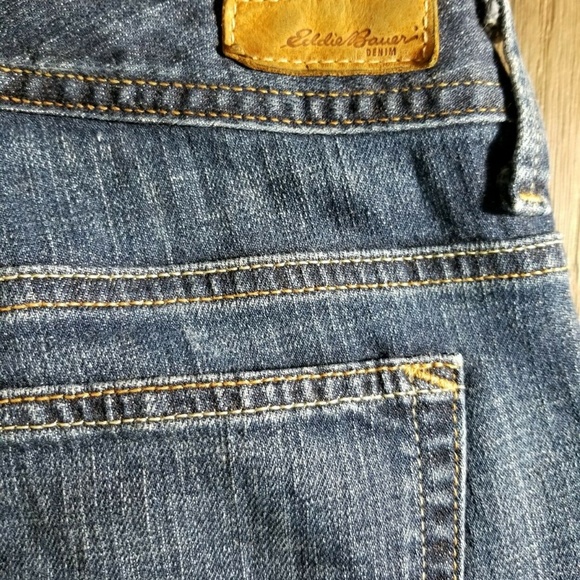 Eddie Bauer Women's Jean's Size 12R Shaped Bootcut Inseam 31 Denim Blue Jean's - Picture 6 of 8